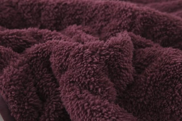 Weighted Blanket 7lbs Plum Reversible Fleece Huggy Anxiety Relief