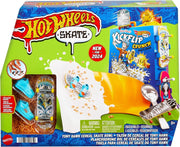 Hot Wheels Fingerboard Skate Bowl Set Tony Hawk 1 Board + Shoes