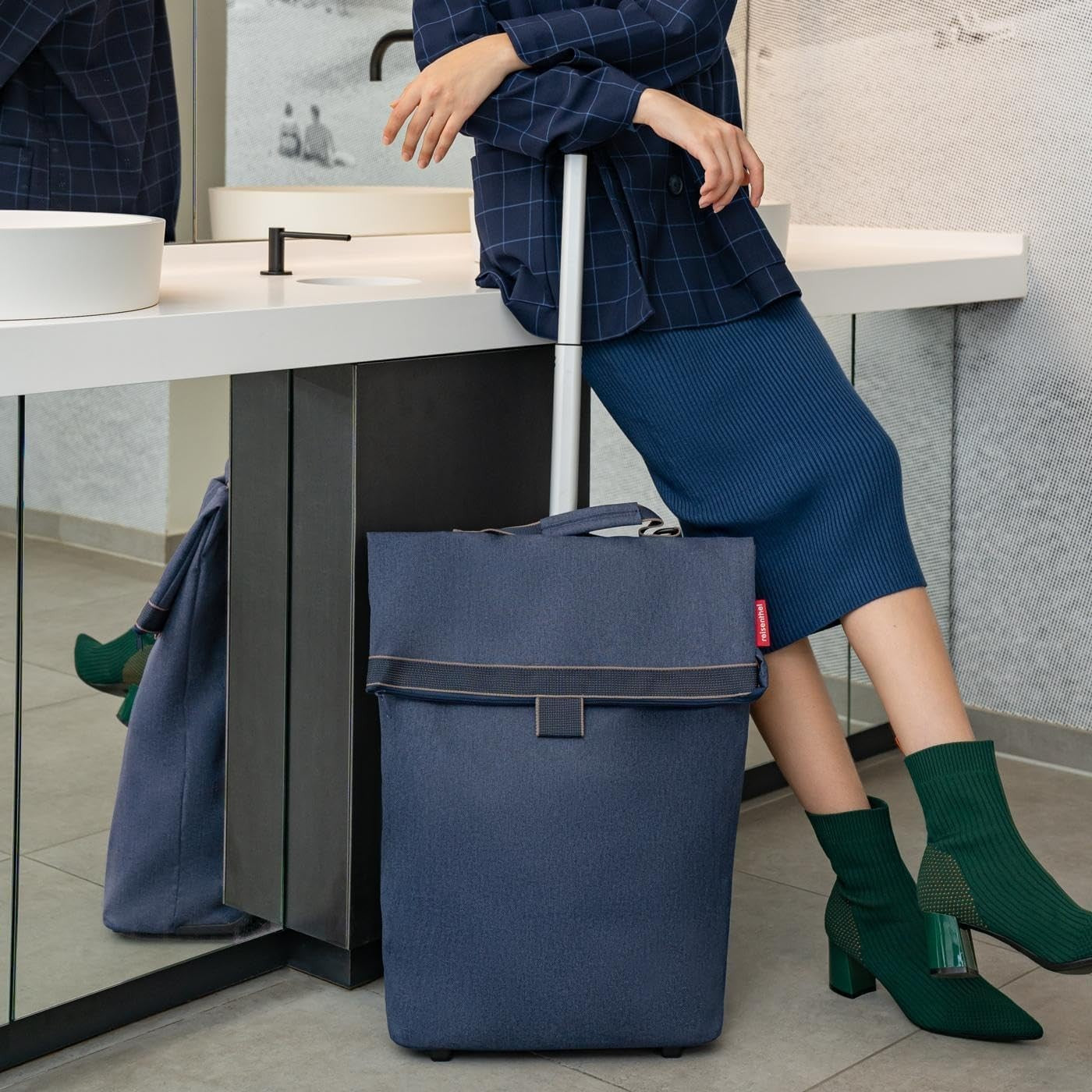 Women's Dark Blue Trolley Gym Bag Adjustable Handle Travel Luggage Bag