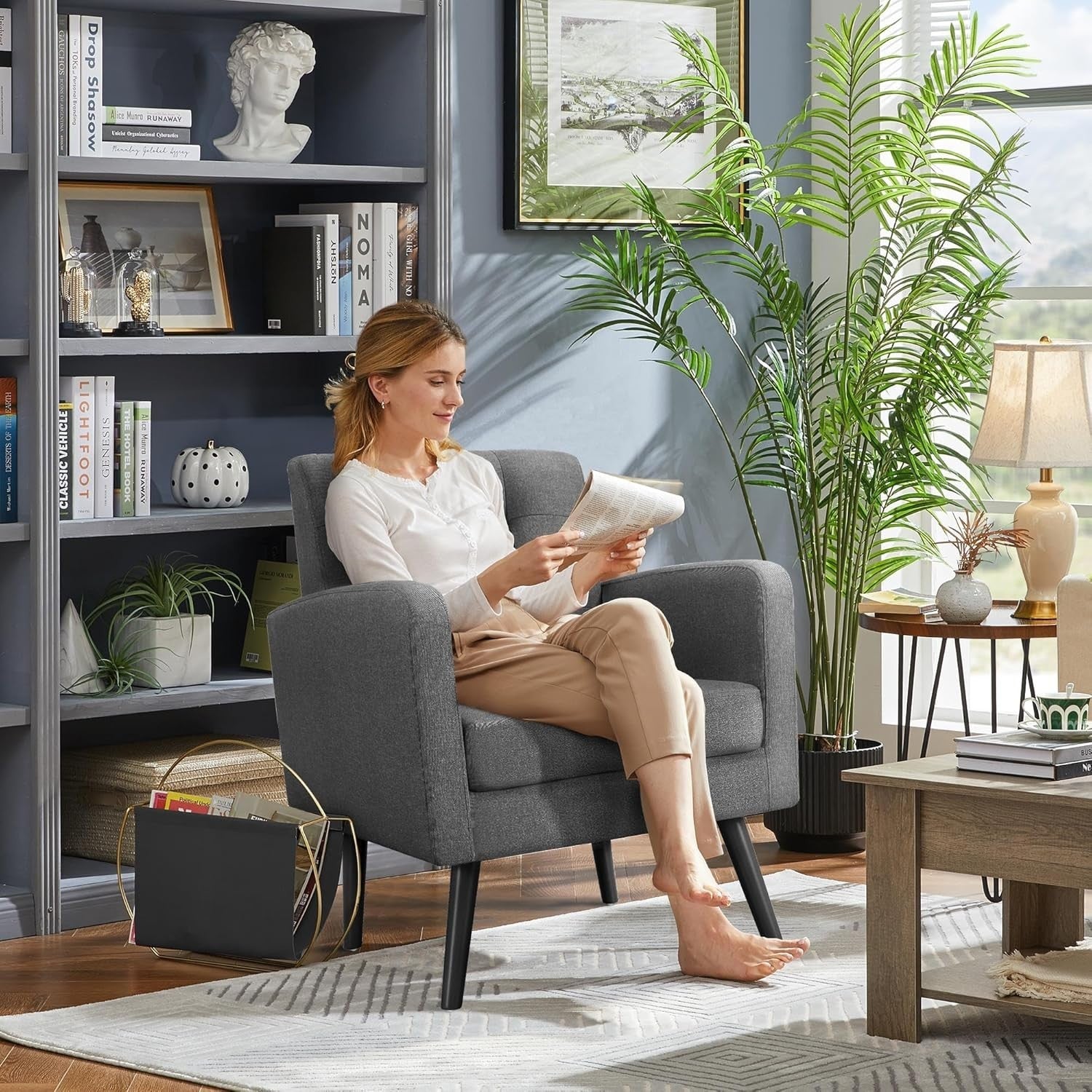 Dark Grey Tufted Accent Chair Mid Century Armchair for Lounge or Bedroom