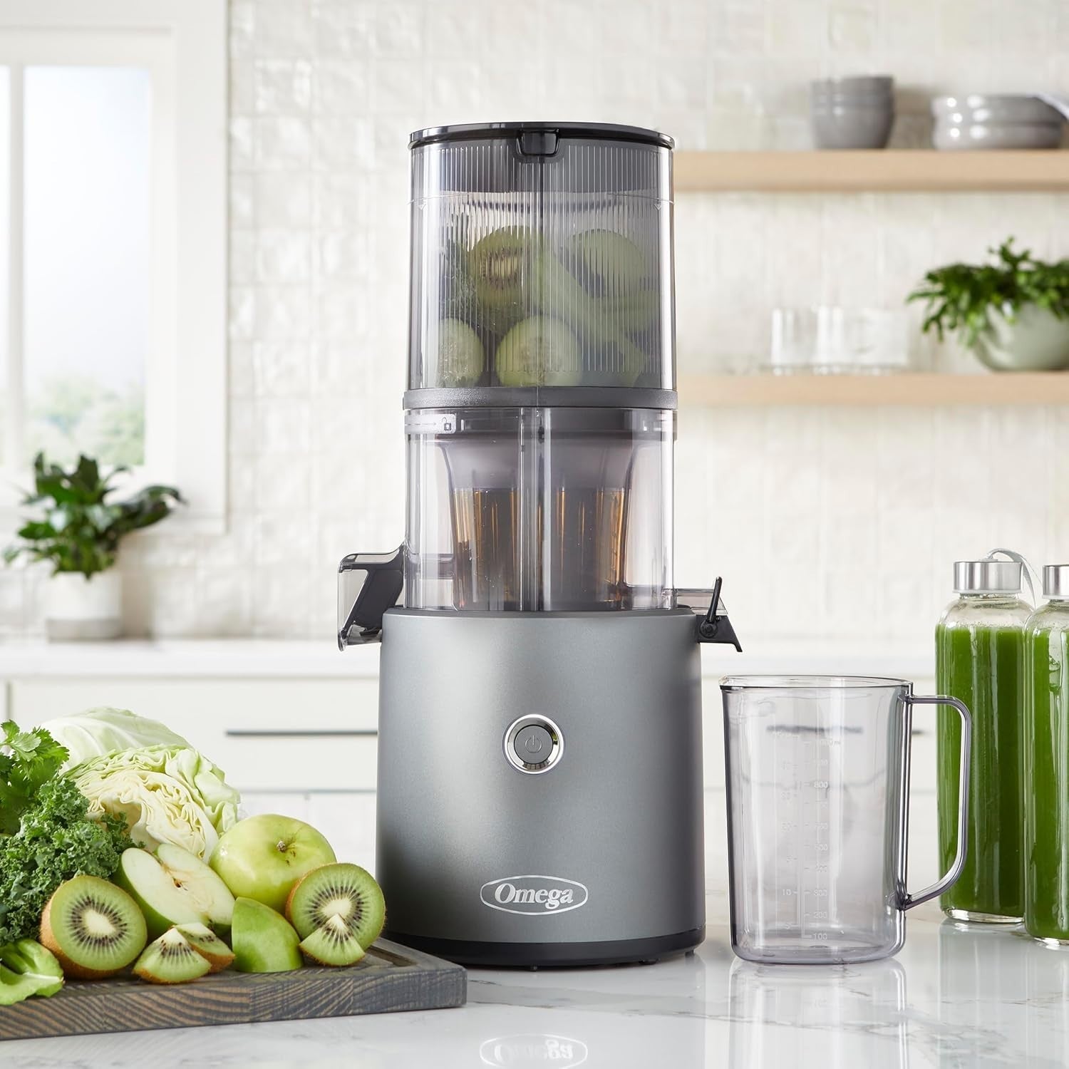Grey Cold Press Juicer 2L Extra Large Hopper Auto Reverse Easy Clean