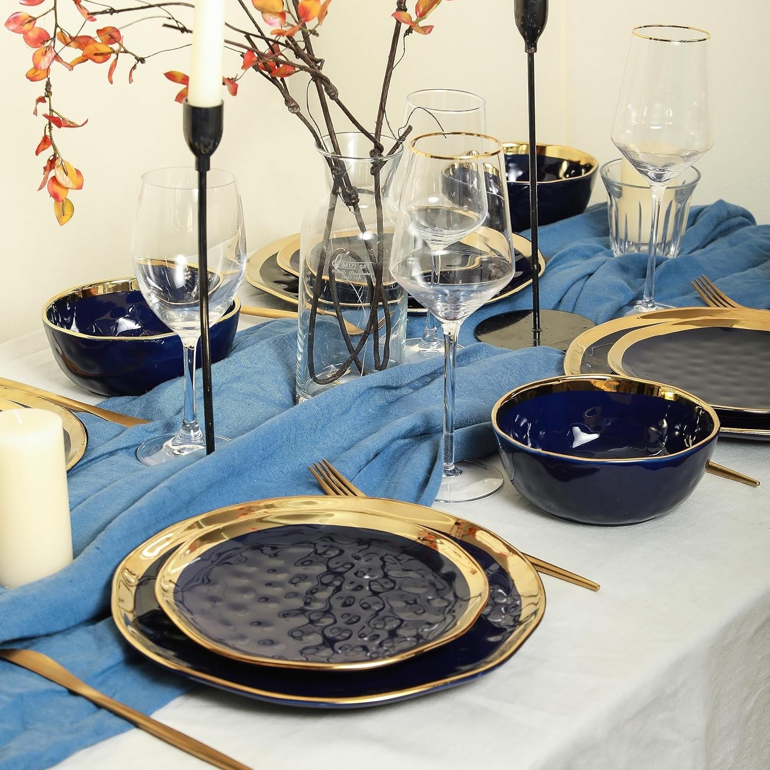 Blue Porcelain Dinnerware Set 16 Piece Service for 4 Gold Rim Plates