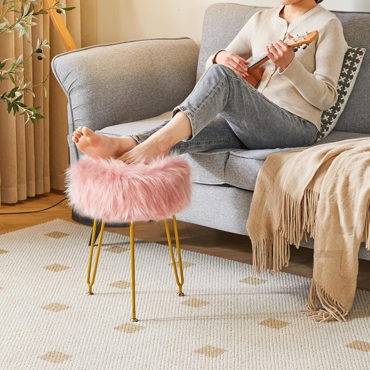 Pink Faux Fur Vanity Stool with Storage – Soft Round Makeup Chair