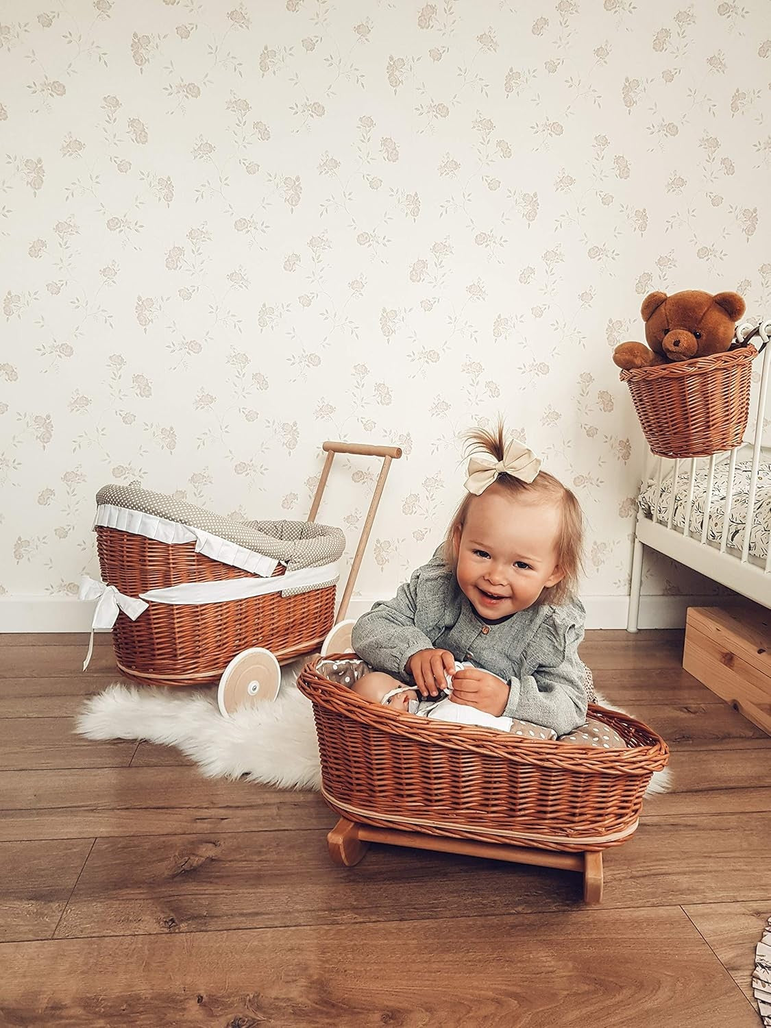 Wicker Doll Cradle Bed with Bedding Rocking Bassinet Vintage Style Toy Brown
