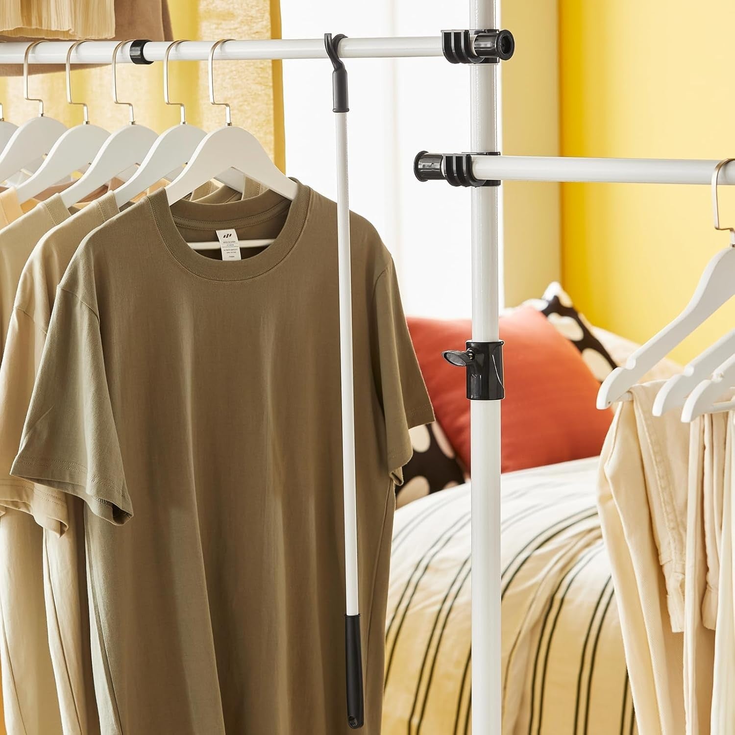 Telescopic Clothes Rail Heavy Duty Adjustable Wardrobe White