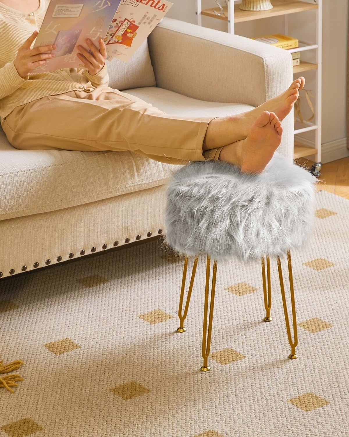 Grey Faux Fur Round Vanity Stool with Storage – Soft Ottoman Seat & Metal Legs