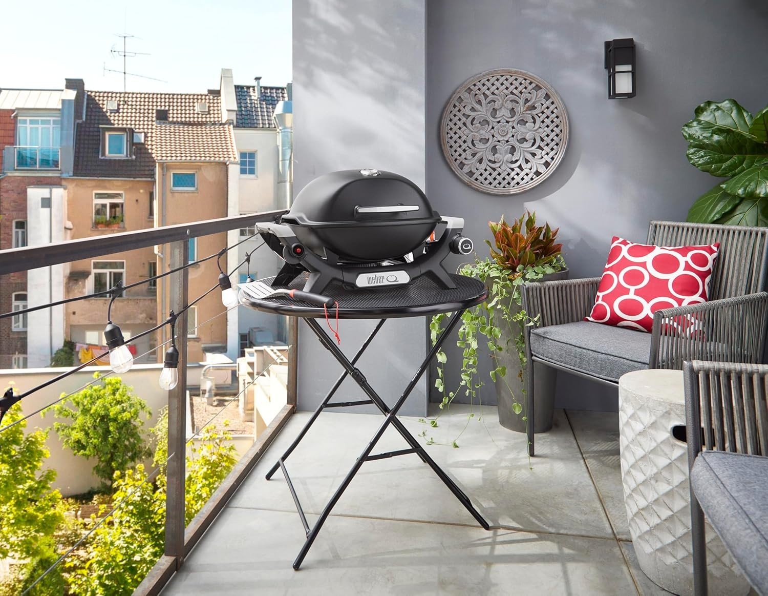 Portable Gas BBQ Grill Cast Iron Grates Outdoor Camping Patio Balcony Compact