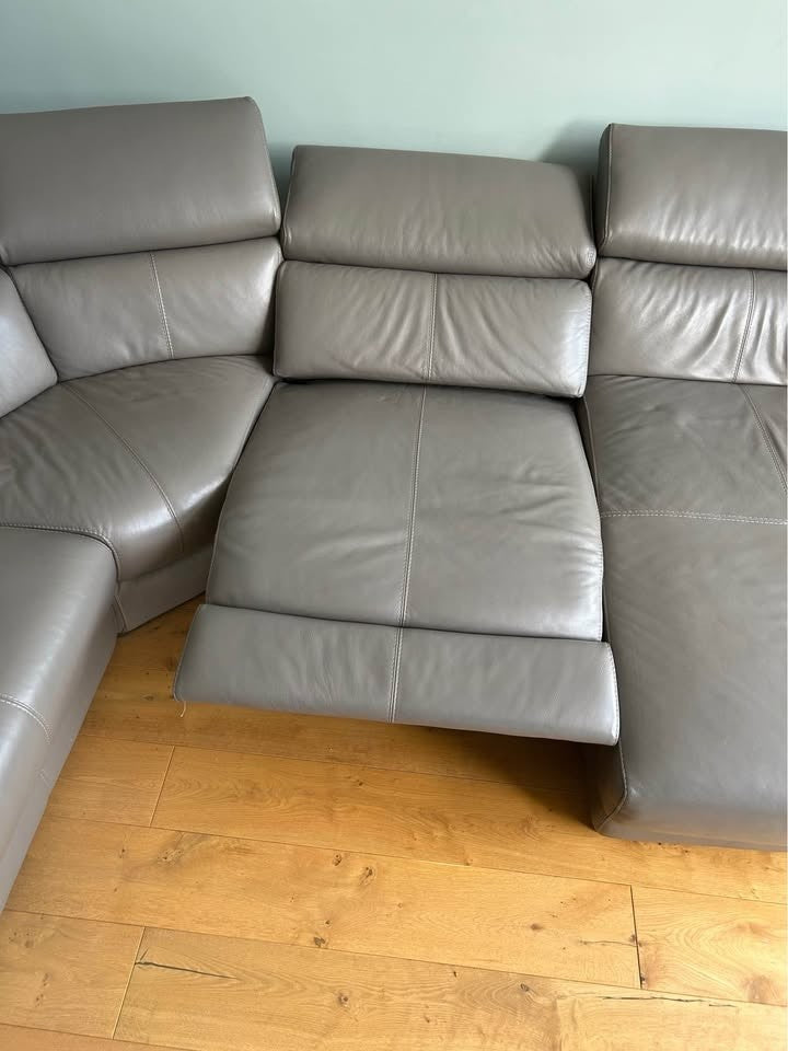 Splendid Large Grey Leather Corner Sofa + Footstool (PTP)