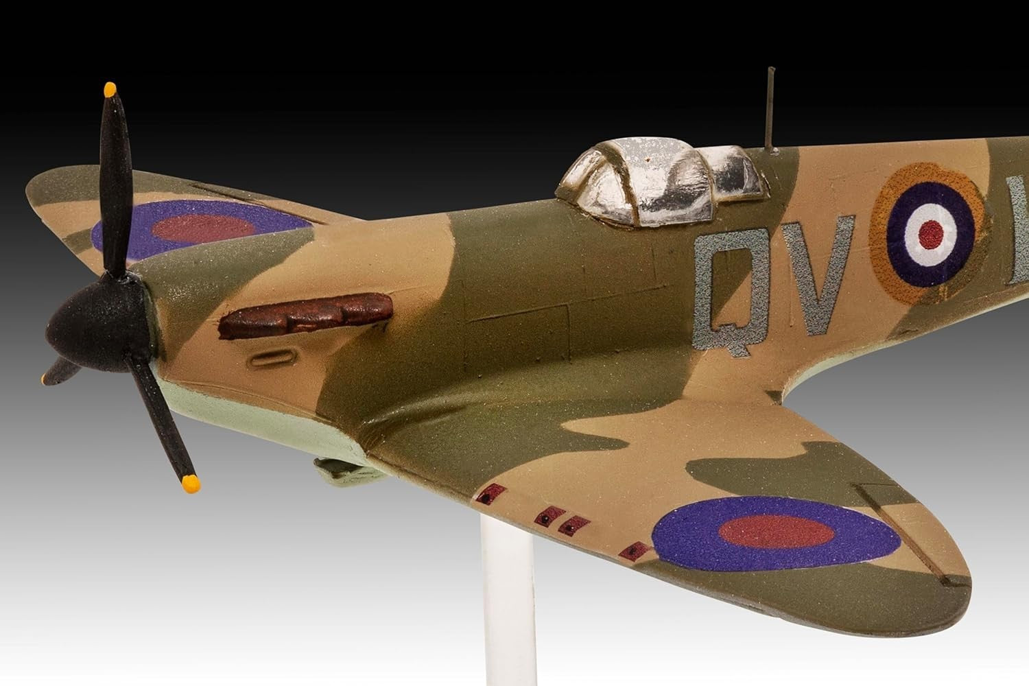 1:144 Spitfire & Hurricane WW2 Model Kit – Dual Aircraft Display Set Gift
