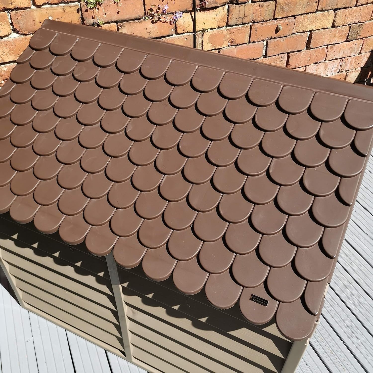 Large Weatherproof Plastic Dog Kennel 86x84x82cm Outdoor & Indoor Shelter