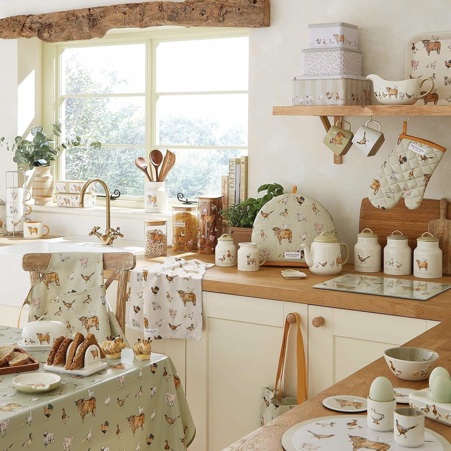 Ceramic Teapot Large Tea Pot Buttercup Farm Hot Drink Server White