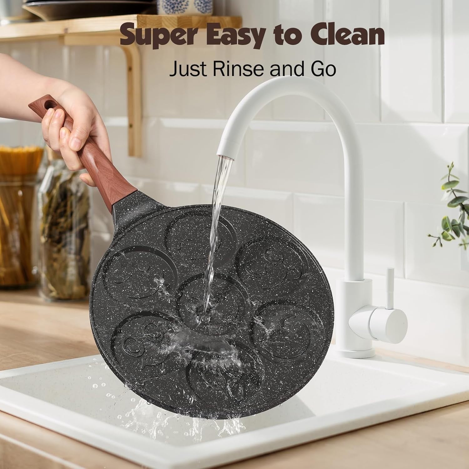 Non-Stick Smiley Pancake Pan 7-Cup Die-Cast Aluminium Breakfast Fun
