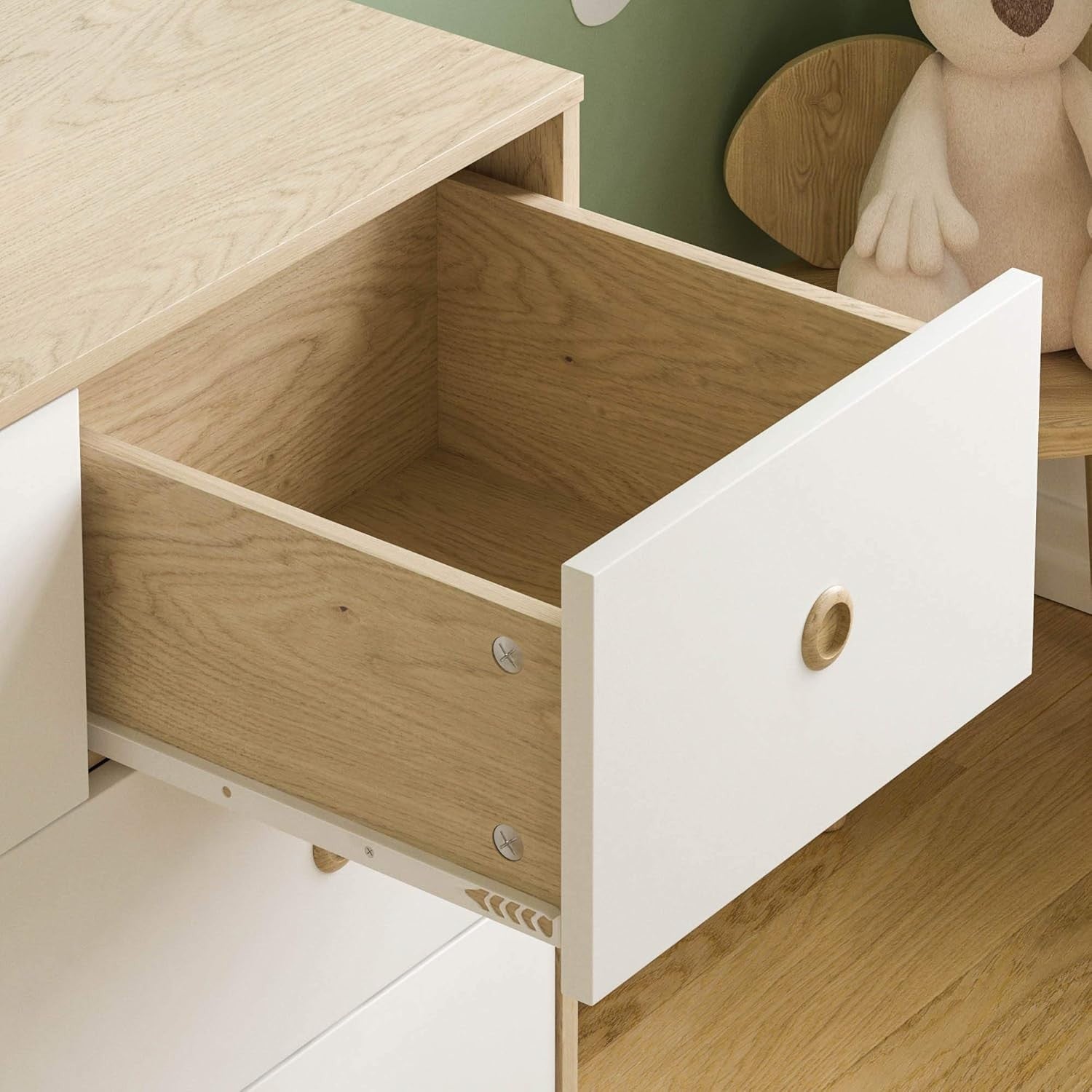 Modern Kids 5-Drawer Chest with Oak Handles – Compact Bedroom Storage