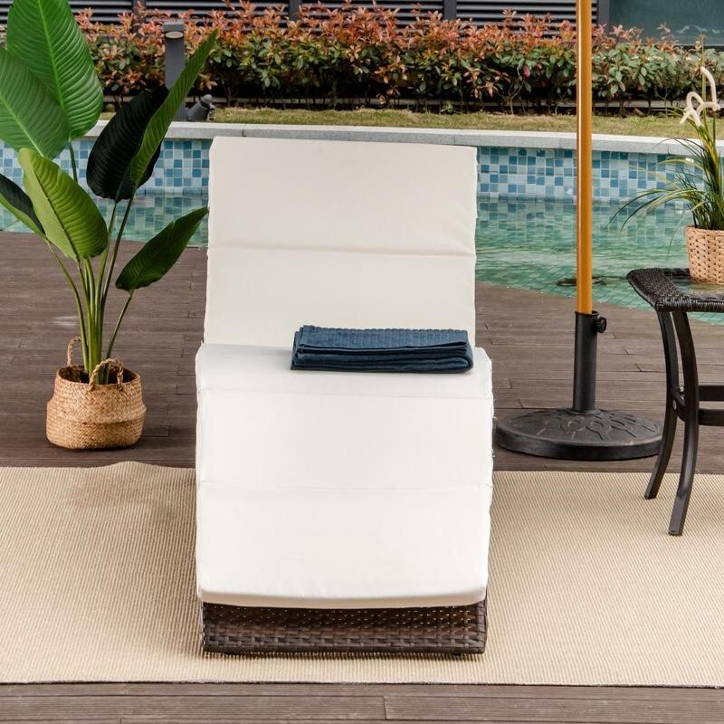 Rattan Sun Lounger Recliner Chair Foldable Garden Bed with Cushion Outdoor