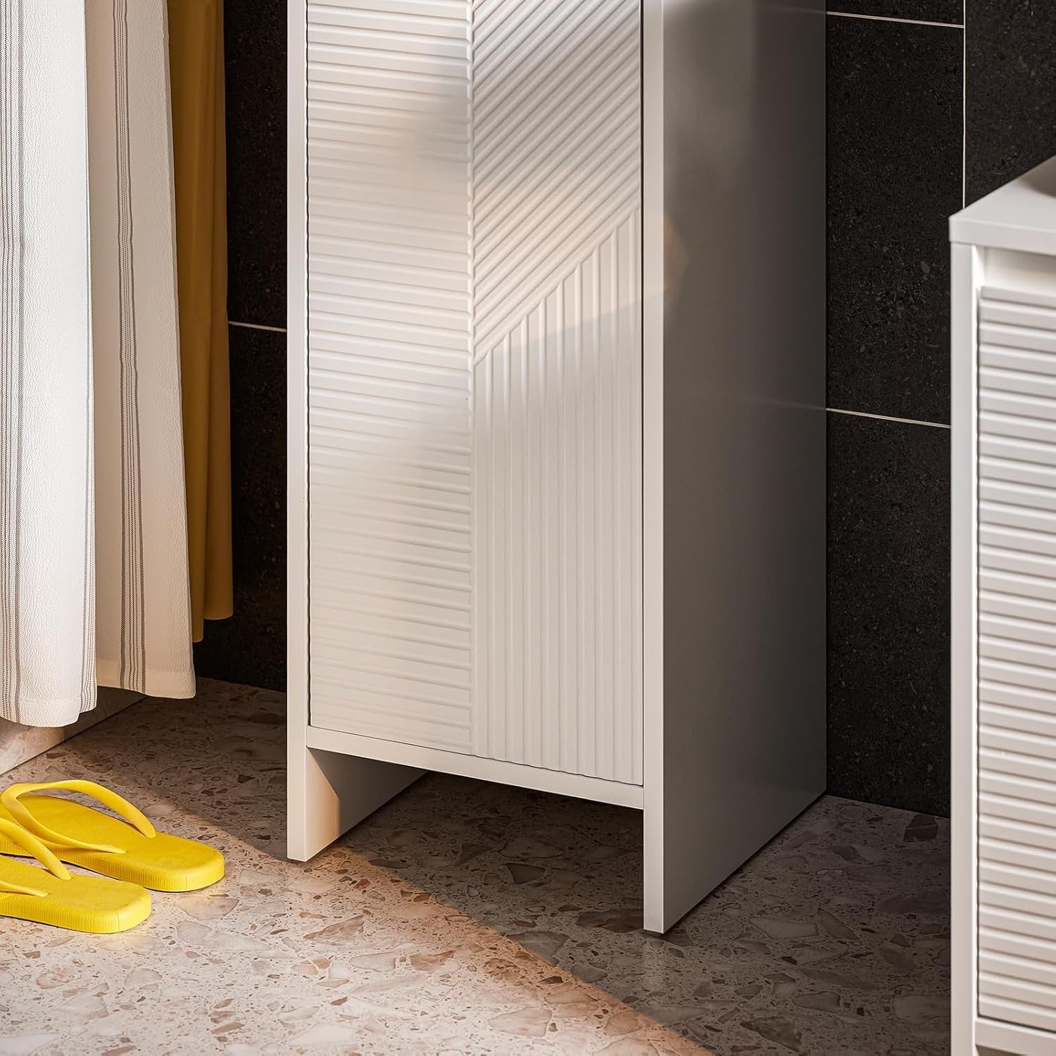 Slim Bathroom Storage Cabinet with Laundry Basket Flip-Door White 30×30×87cm