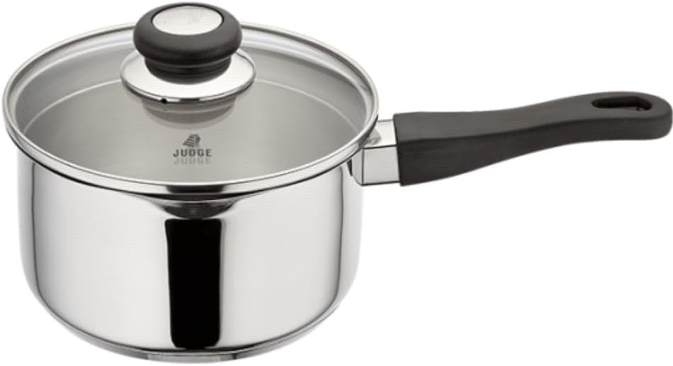 18cm Stainless Steel Saucepan with Strainer Lid & Pouring Lip, 2.1 L Capacity
