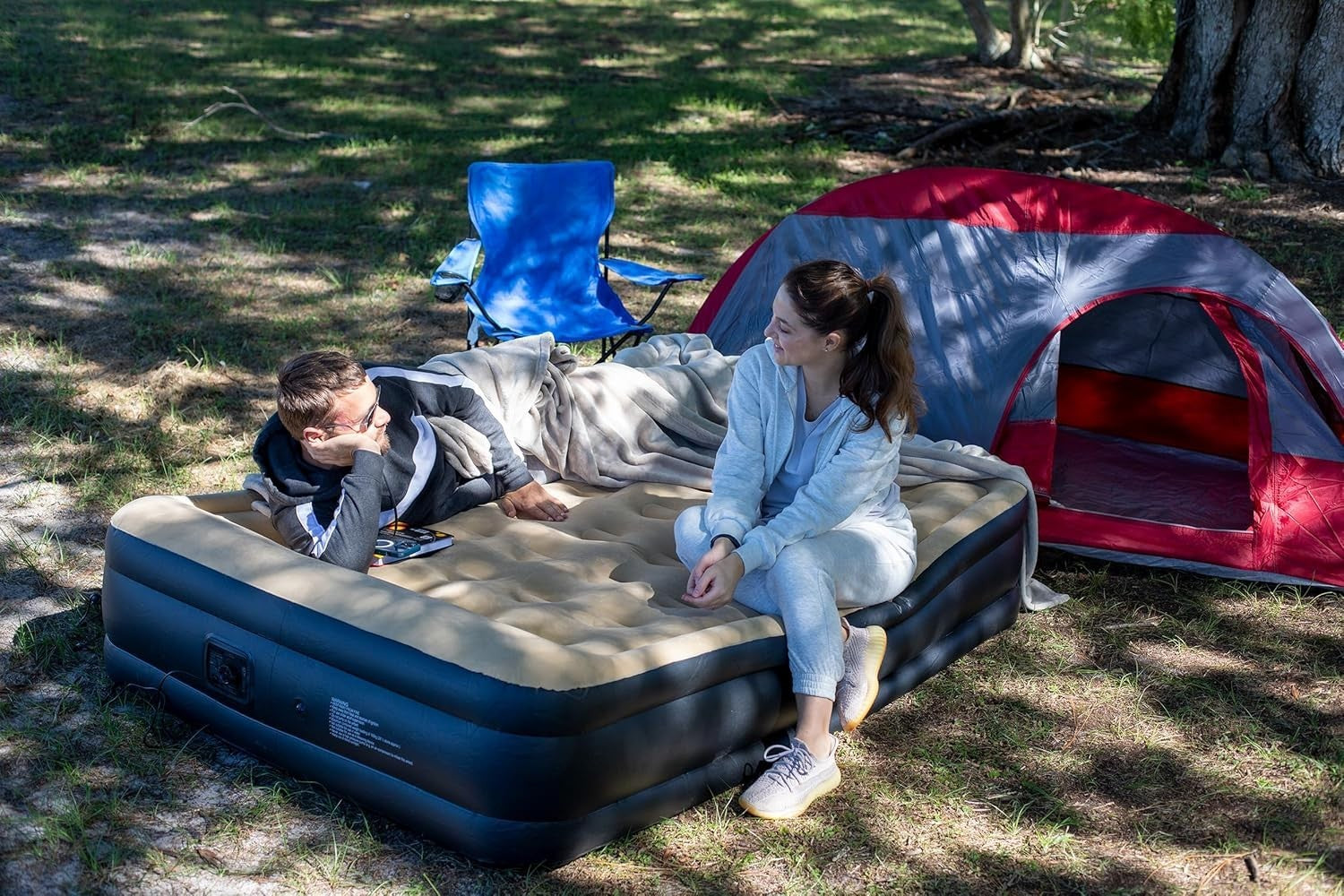 Queen Size Inflatable Air Mattress – Built-In Pump, 3 Min Quick Inflation