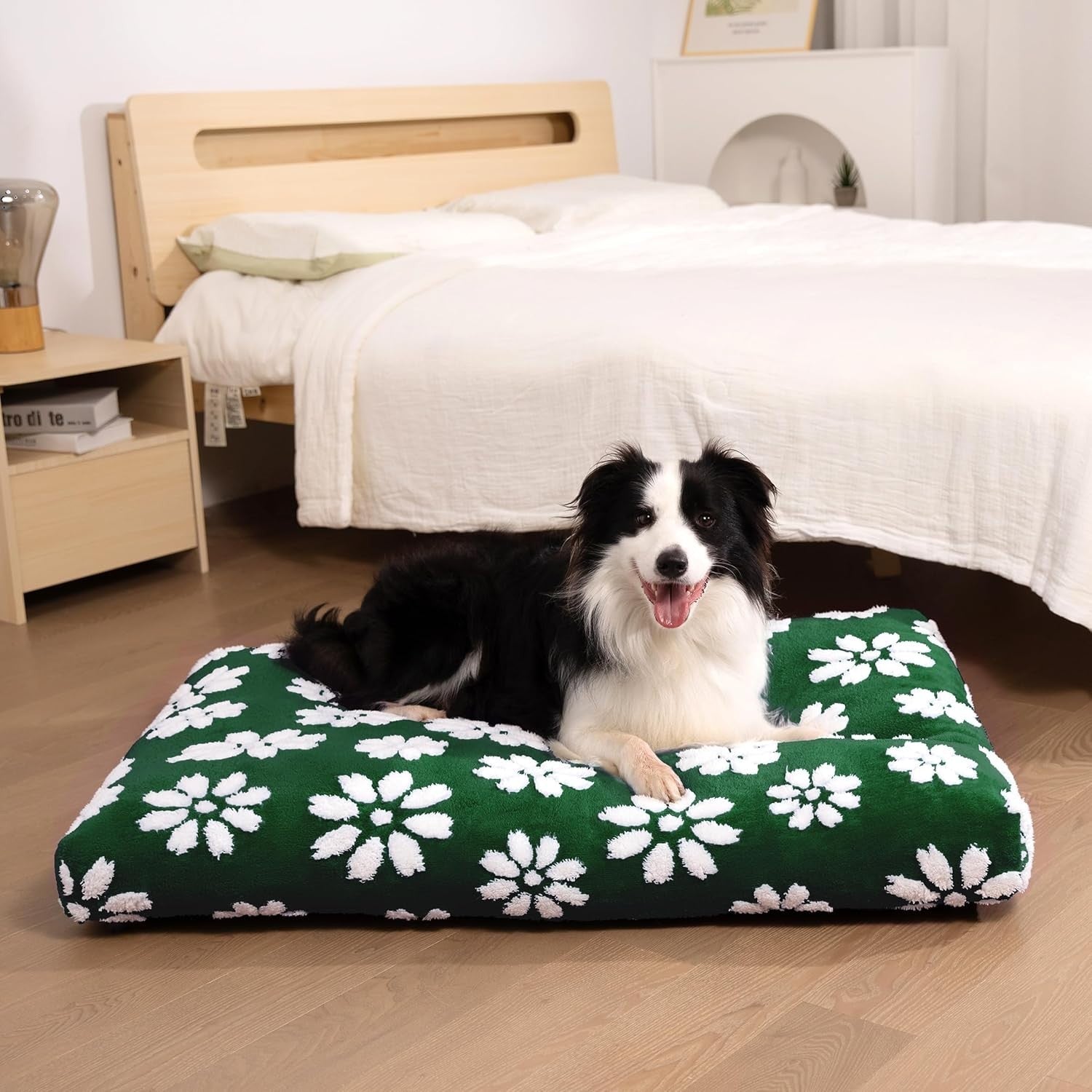 XL Dog Bed 104x71cm Washable Crate Mattress Green
