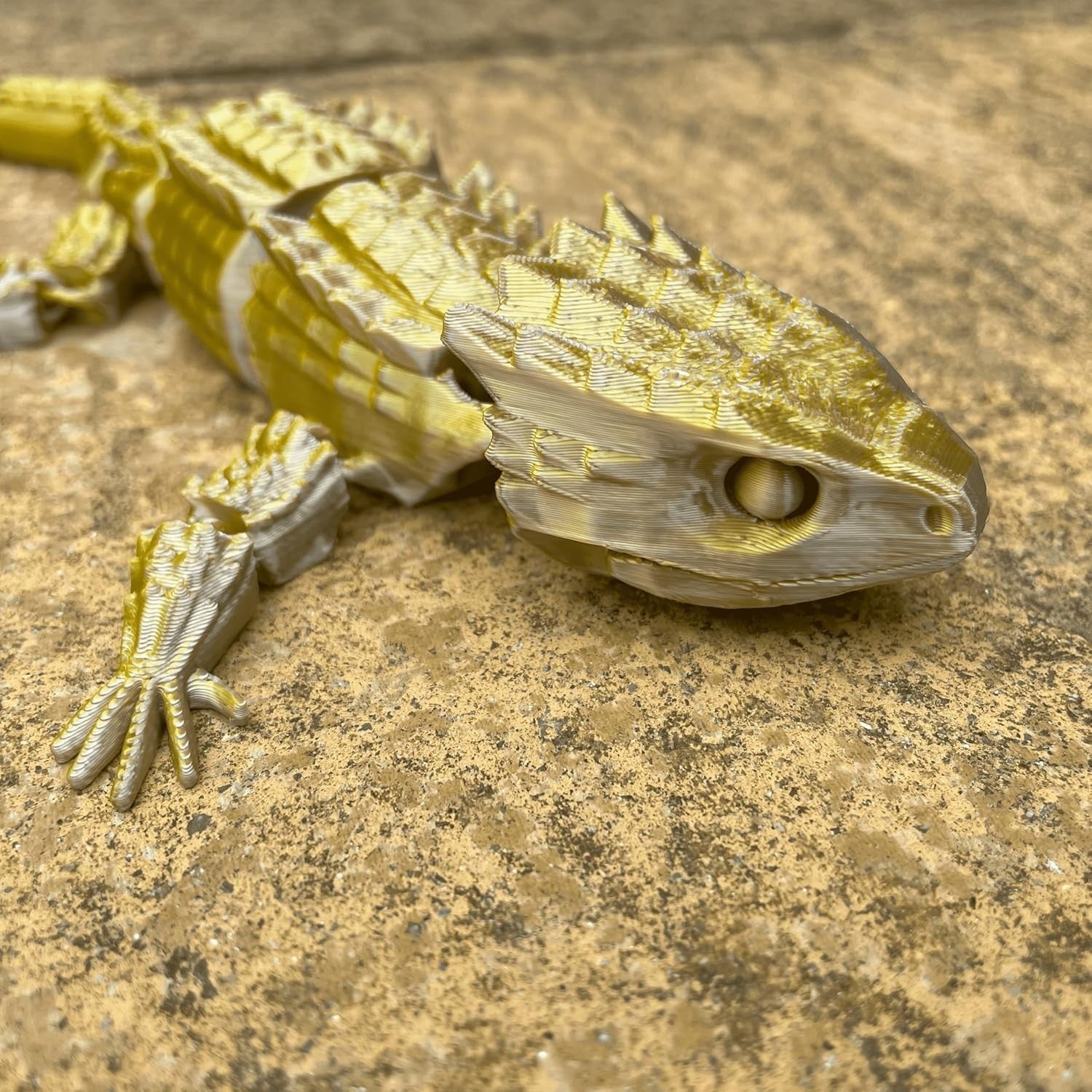 Golden Lizard Fidget Articulated Colour Changing Sensory Toy