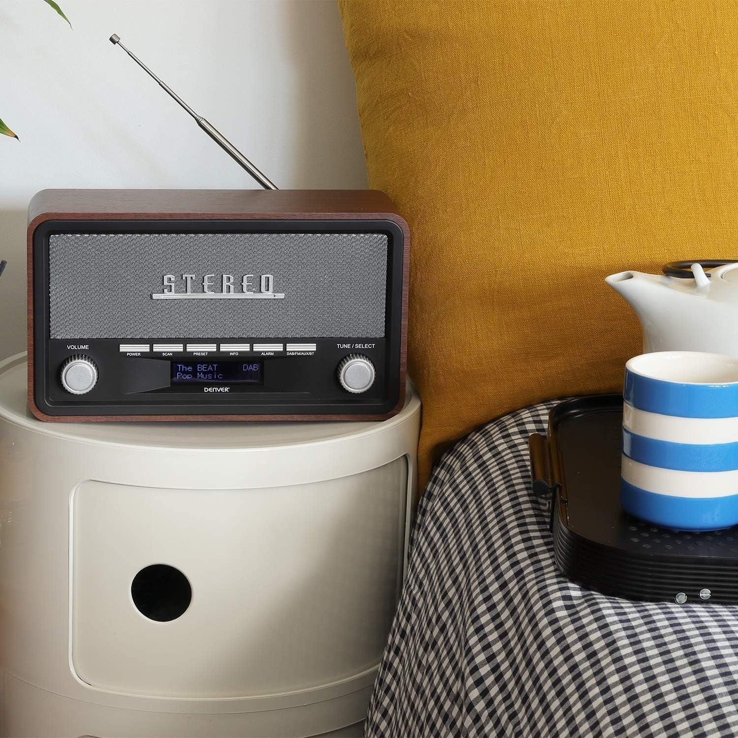 Vintage Style DAB/DAB+ FM Radio with Bluetooth, Clock & AUX – Wood