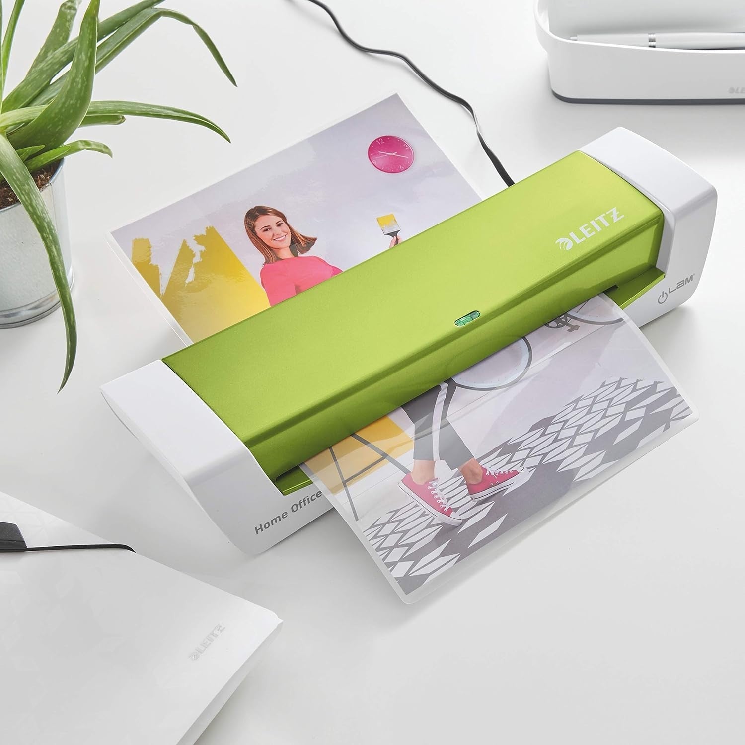 A4 Laminator Machine Fast Warm Up Auto Shut Off 80–125 Mic Home Office