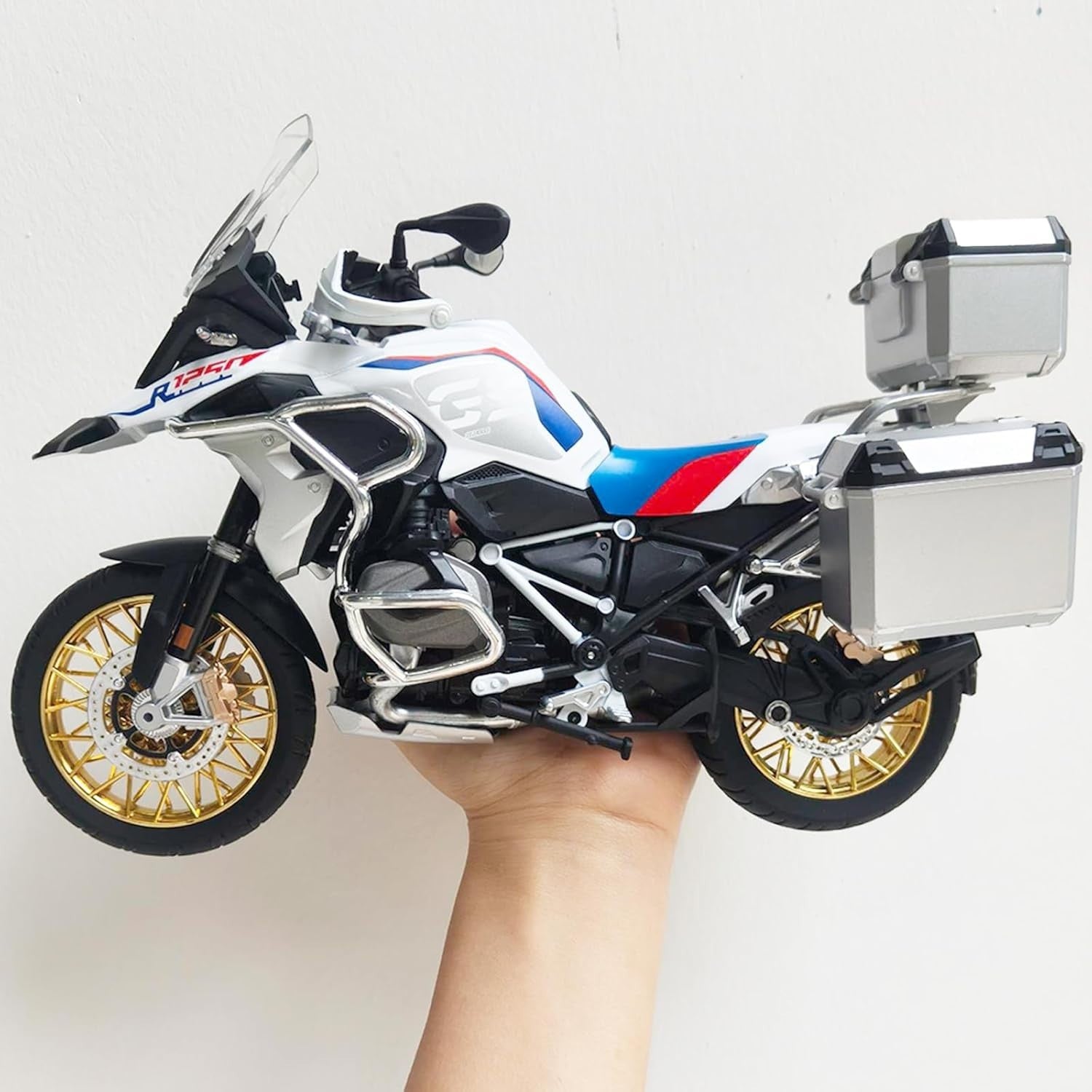 1:9 Diecast Metal Sport Motorcycle Model - Realistic Design & Durable Gift