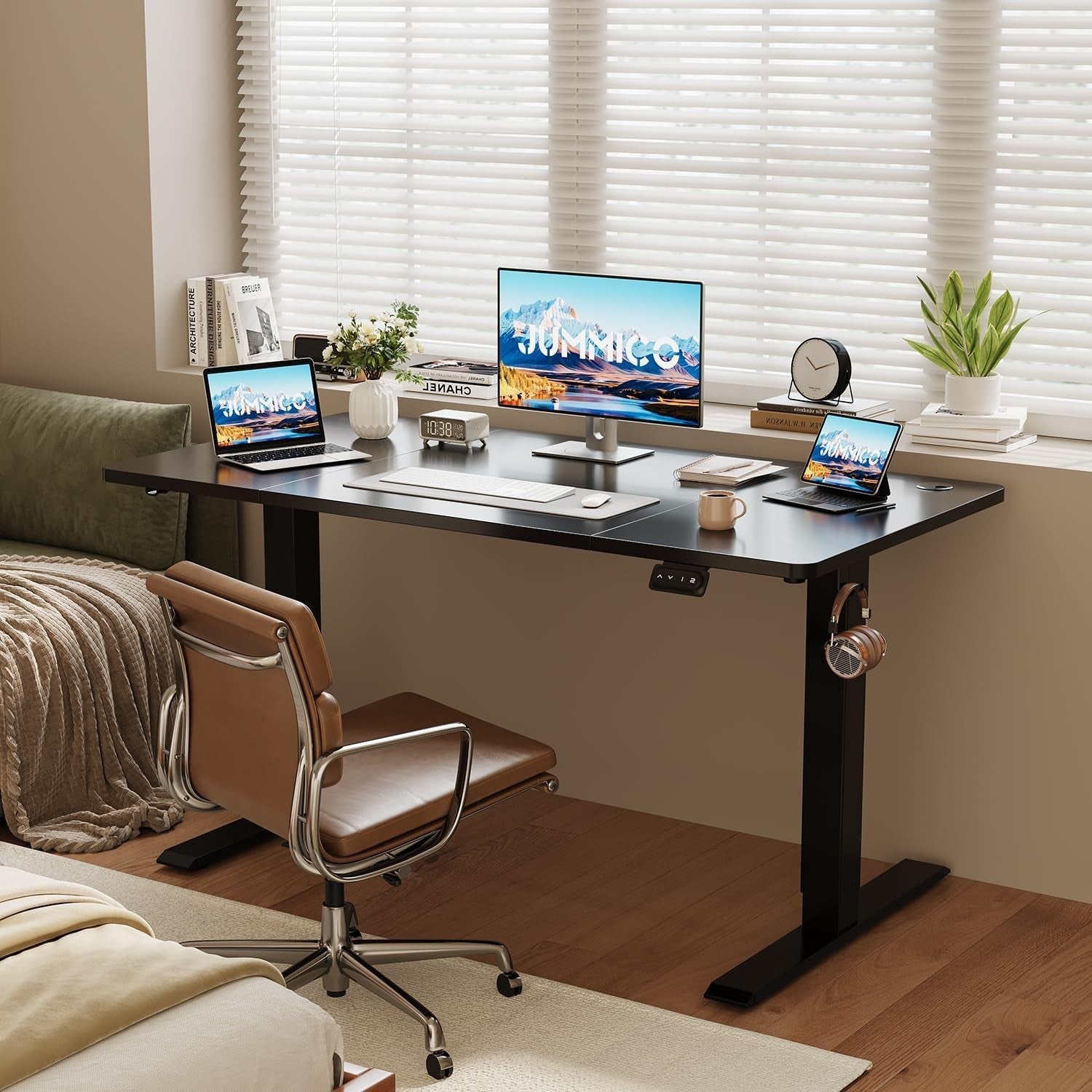 Electric Standing Desk 140x60cm Adjustable Sit Stand Table with Memory, Black
