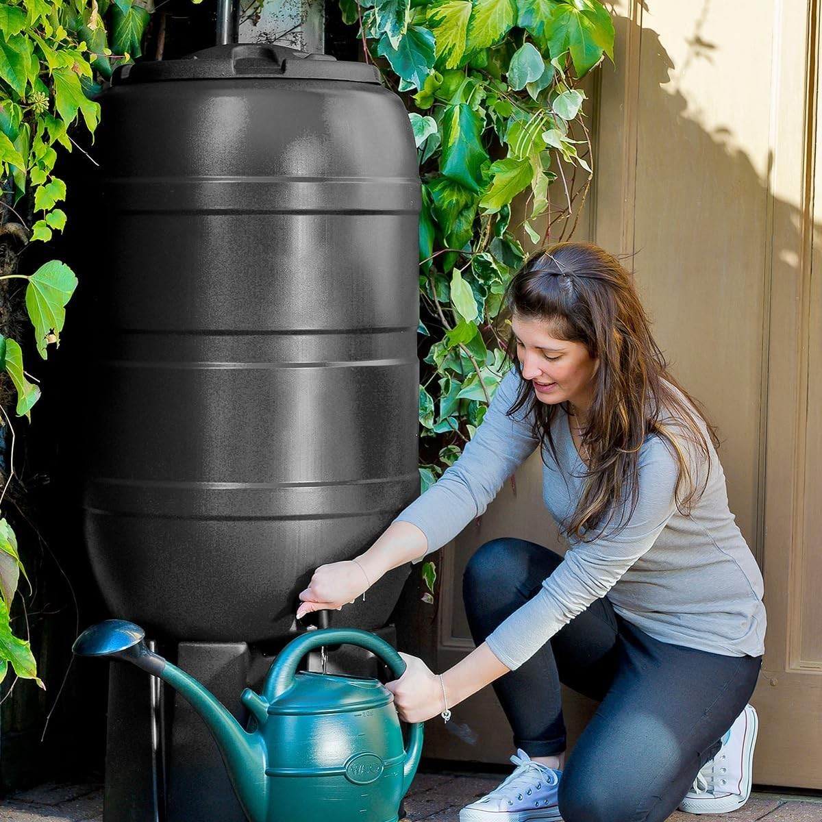 210L Black Water Butt Kit With Stand, Tap & Lockable Lid  Rain Collector
