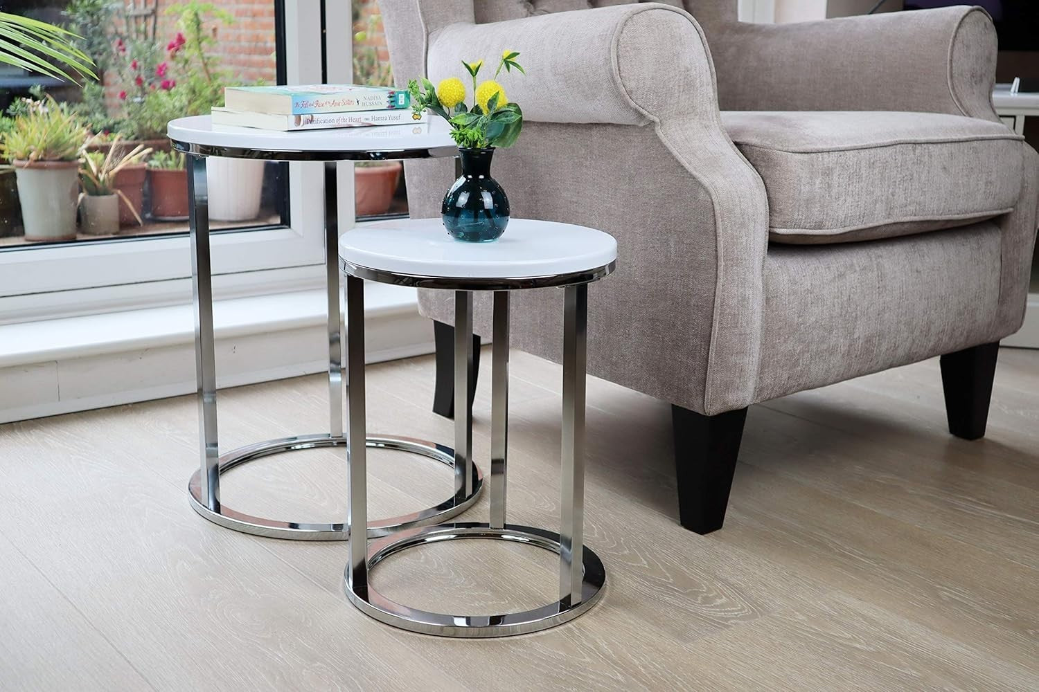 Space Saving Nesting Coffee Tables Set of 2 Round Side End Table White/Chrome