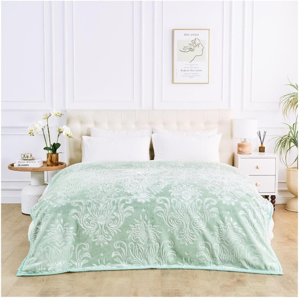 Sage Green 4kg Sherpa Damask Weighted Blanket 200x240cm King Size