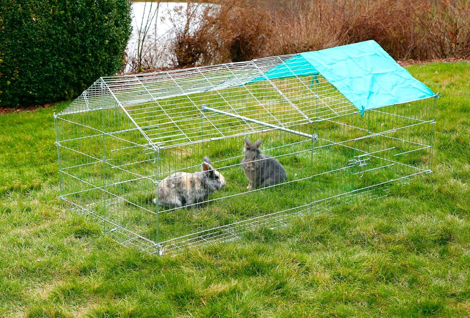 Outdoor Rabbit Run Metal Open-Air Enclosure Lockable with Sun Cover