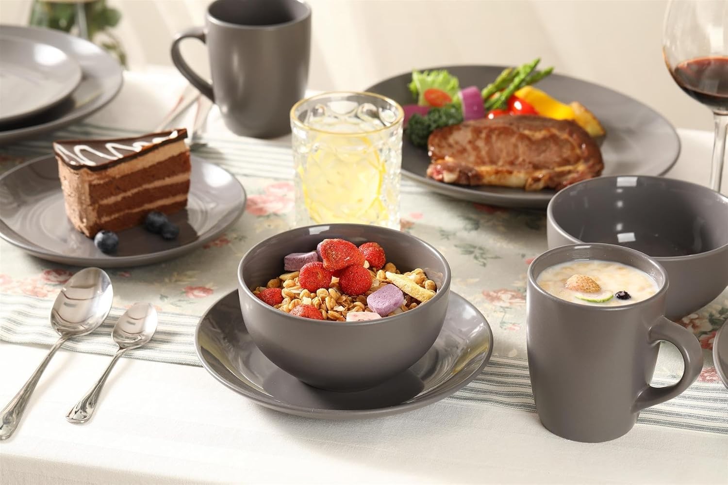 24 Piece Stoneware Dinner Set Plates Bowls Mugs Dishwasher Microwave Safe