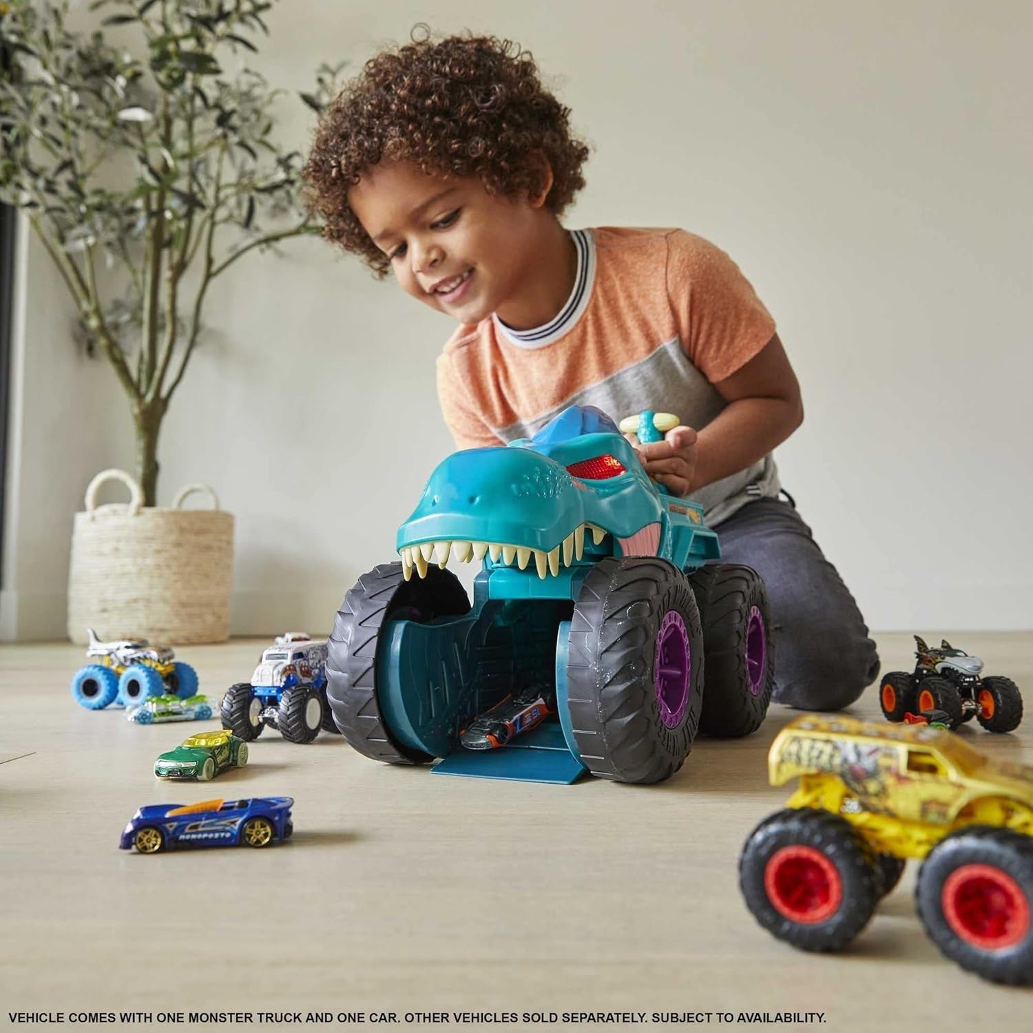 Monster Trucks Car Chompin' Mega Wrex Toy with Lights, Sounds & 1 Car