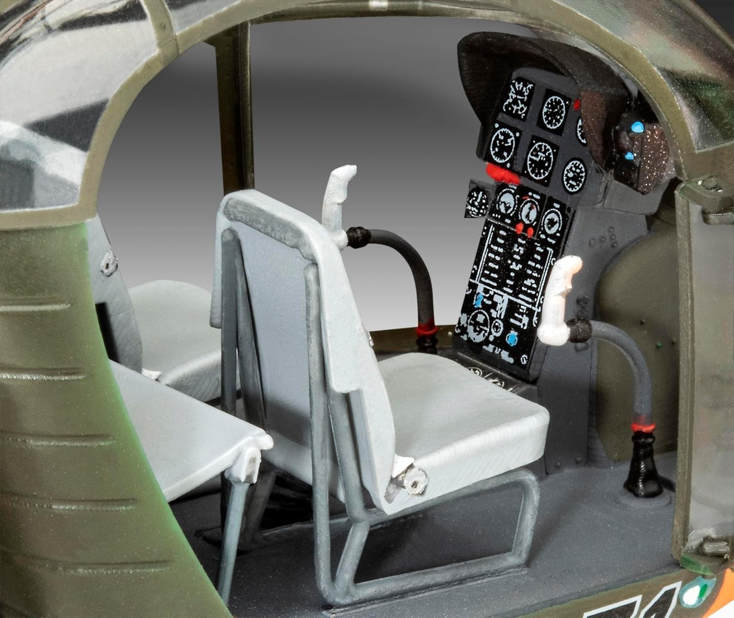 Unbuilt 1:32 Scale Alouette II Helicopter Model Kit - Detailed Gas Turbine Repli