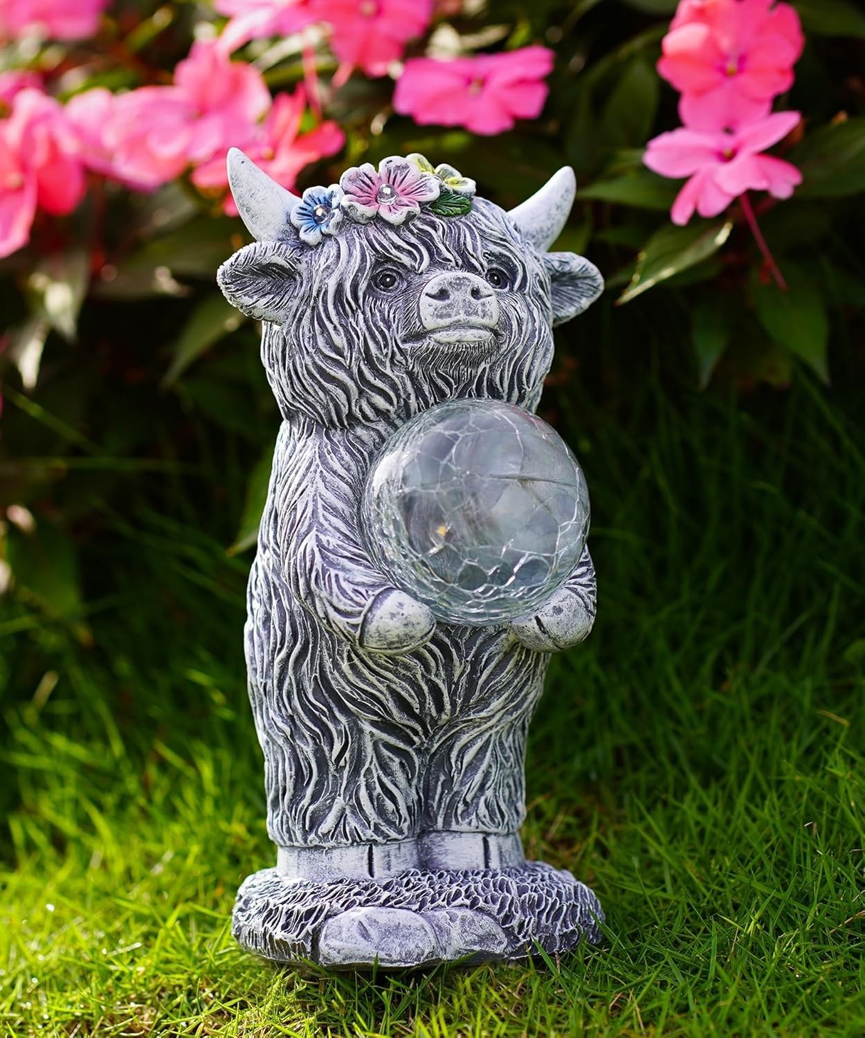 Solar Highland Cow Garden Ornament with LED Ball – Waterproof Outdoor Statue