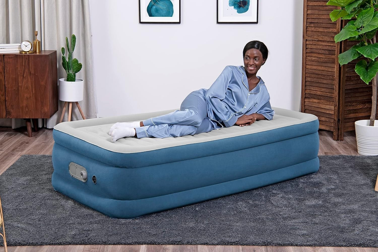 Inflatable Twin Air Mattress with Built-in Pump | 75" x 38" x 18" Comfort Bed