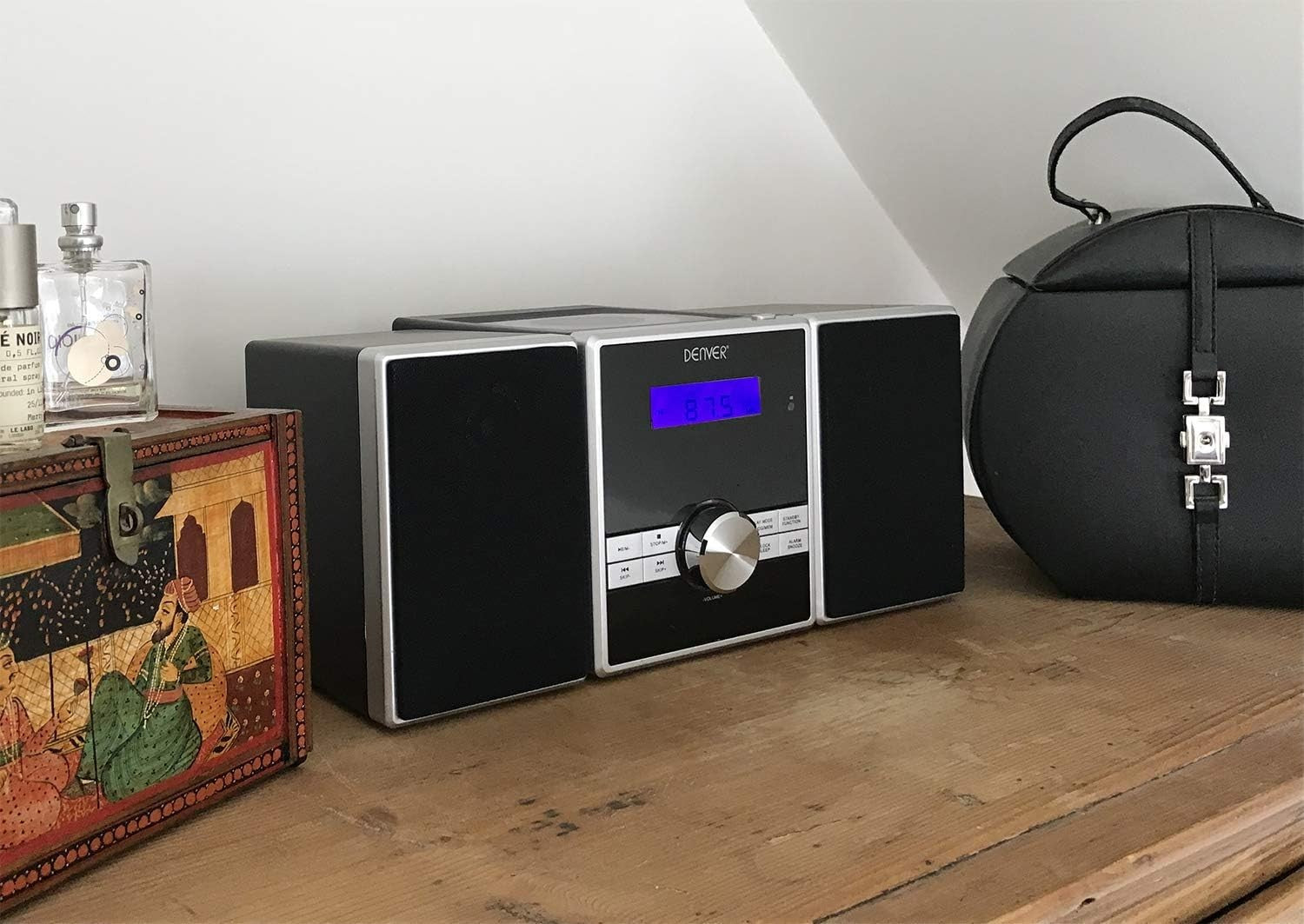 Mini HiFi Stereo System CD Player FM Radio AUX Clock Alarm Snooze Remote