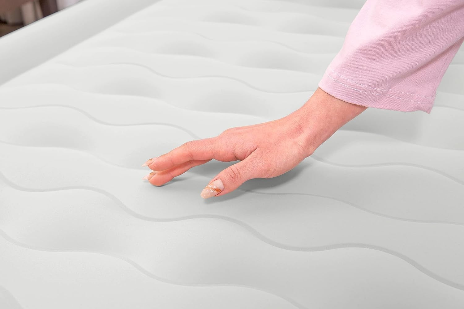 Twin Air Mattress with Built-In Pump Fast Inflate AC Pump 180kg Max Support