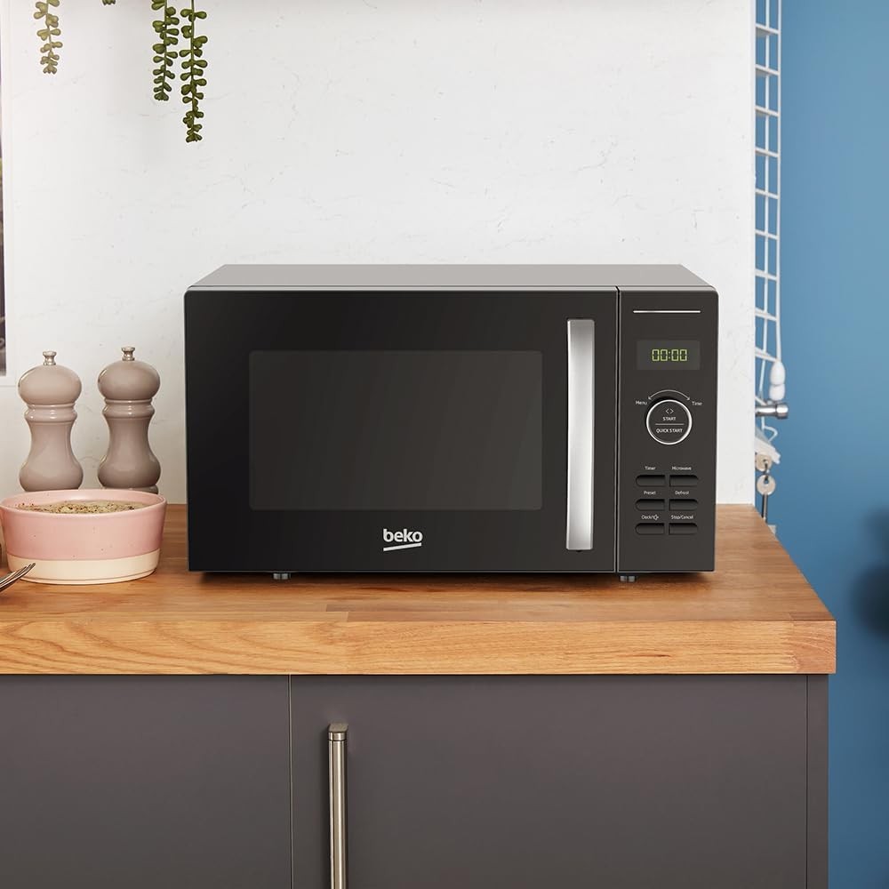 25L Microwave 900W Black Auto Cook & Defrost