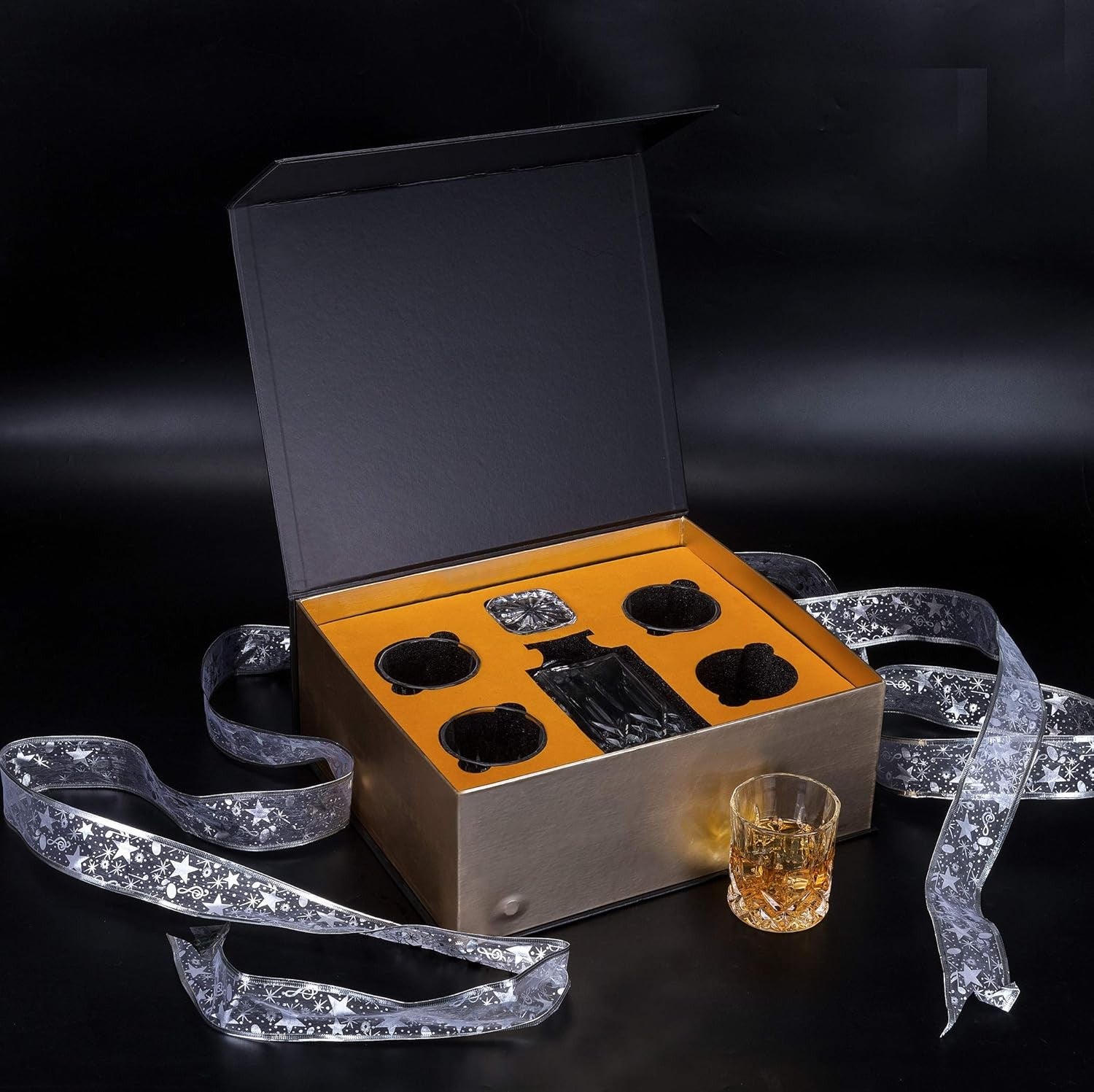 Crystal Whisky Decanter Set 750ml with 4 Glasses Luxury Gift Box 5-Piece