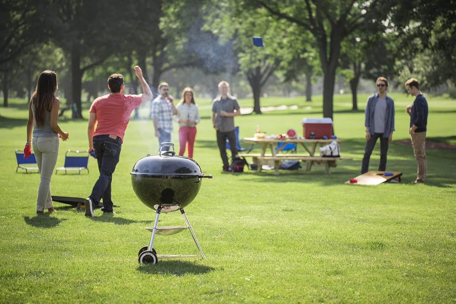 57cm Charcoal BBQ Grill with Lid Thermometer, Wheels & One-Touch Cleaning