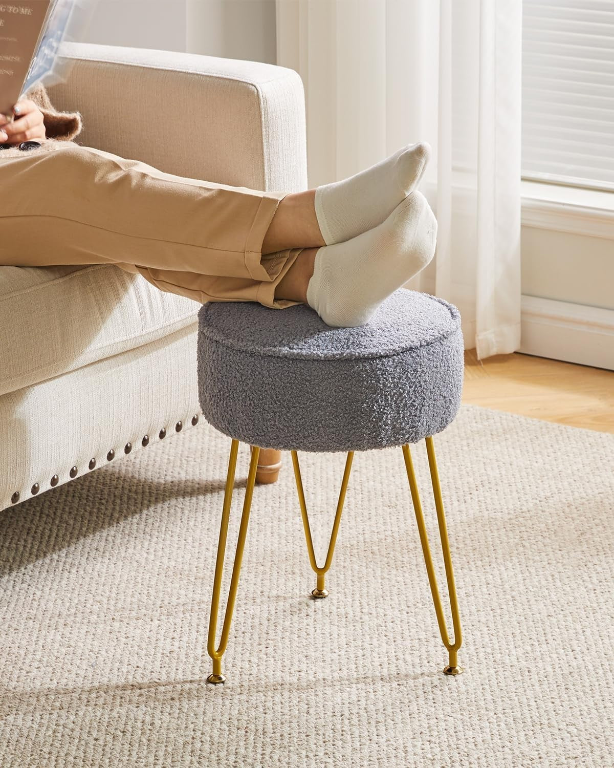 Teddy Velvet Round Footrest Ottoman – Cozy Vanity Stool with Metal Legs