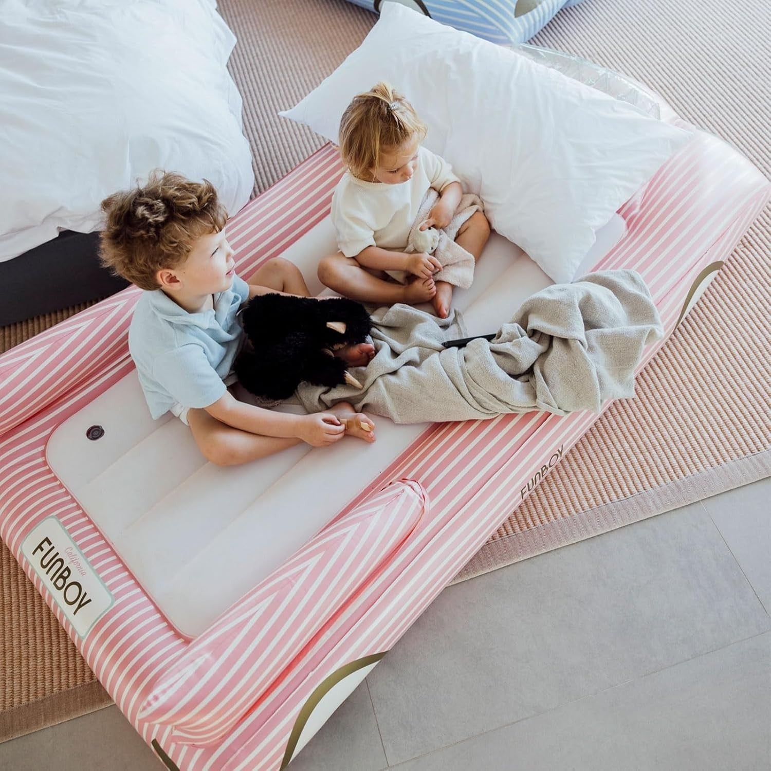 Kids Pink Inflatable Travel Bed Mattress Twin Sleepover Air Mattress with Carry
