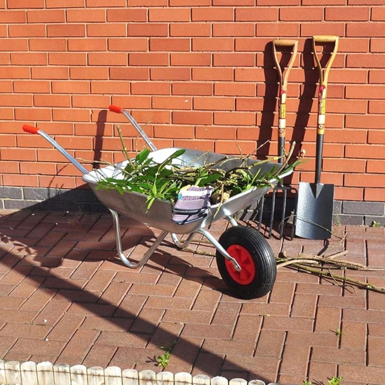 80L Garden Wheelbarrow – Galvanised Steel Tray w/ Pneumatic Tyre for Yard Work