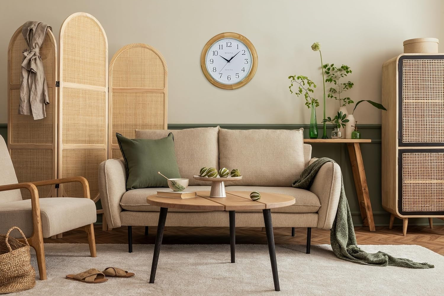 Atomic Analog Wall Clock Quartz Battery Operated Auto Time Set Natural Wood