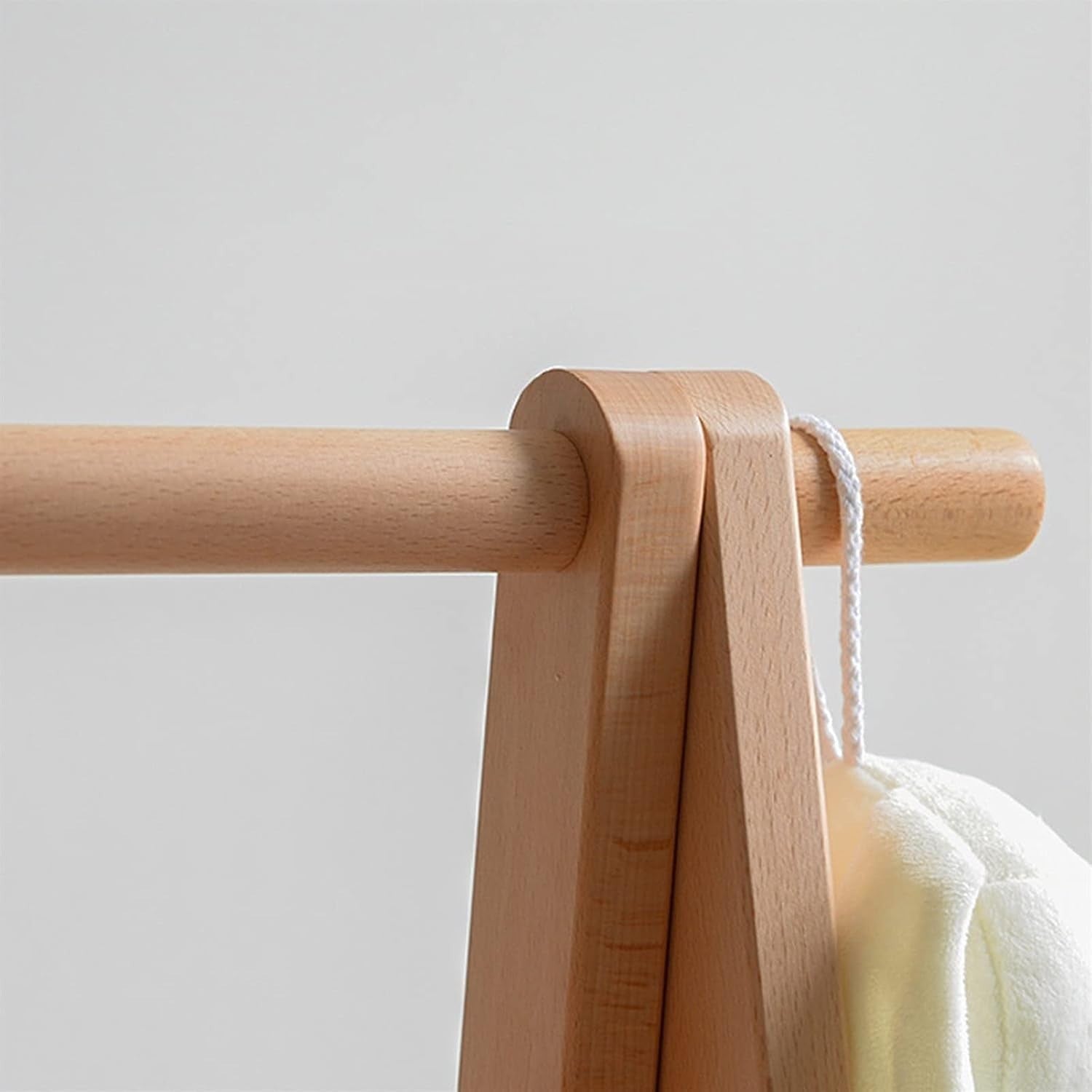 Wooden Clothes Rail 120cm Heavy Duty Garment Rack with Shelf