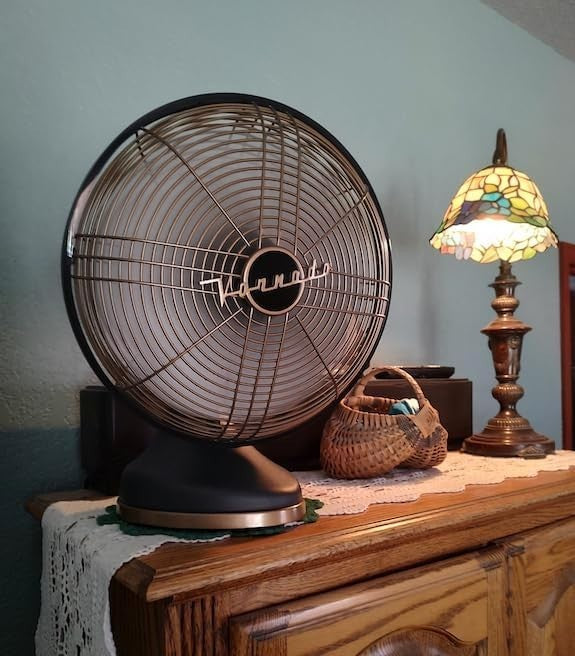 Retro Gunmetal Floor Fan – 360° Oscillating 3-Speed Adjustable Vintage Metal Fan