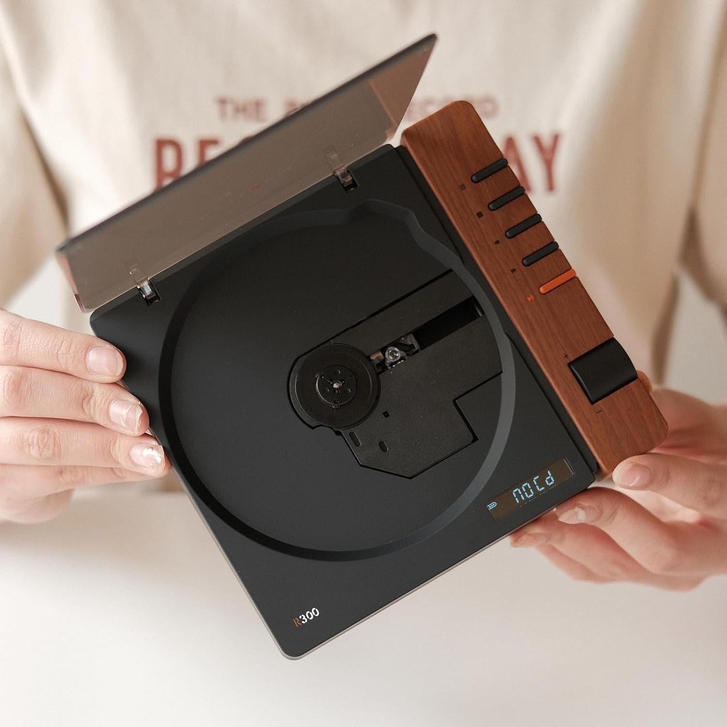 Portable Retro CD Player Bluetooth SPDIF Out Rechargeable Vintage
