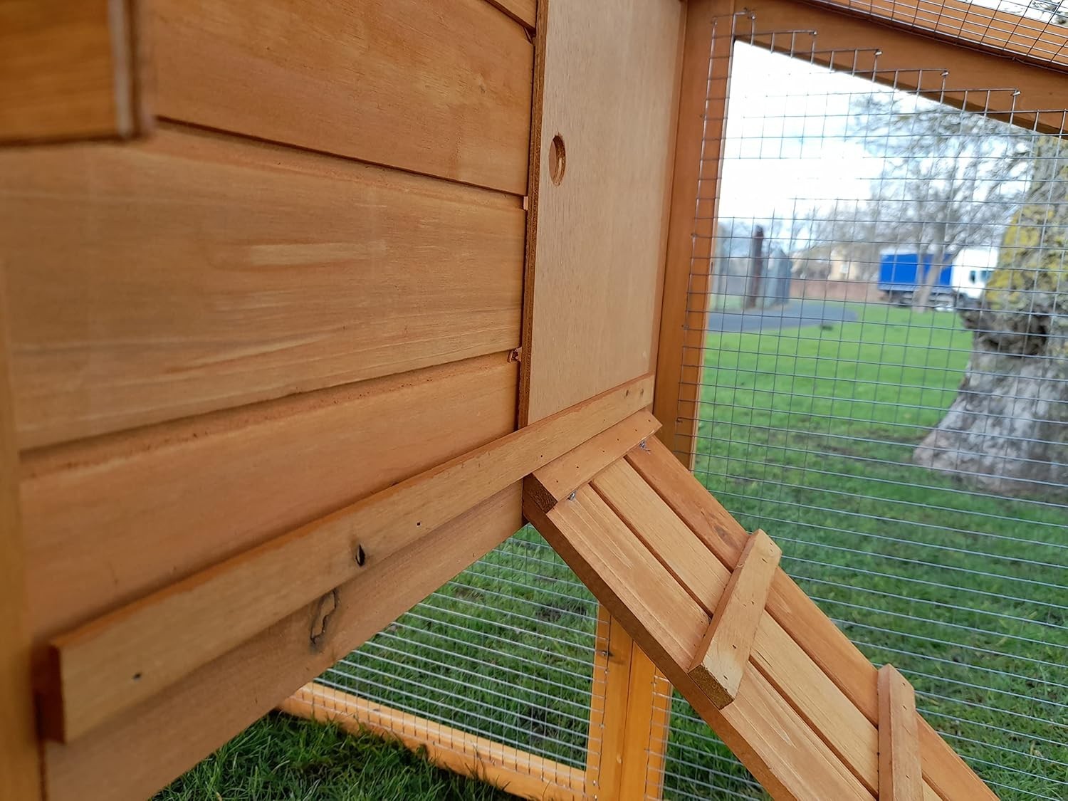 Compact Wooden Chicken Coop with Run Pull Out Tray