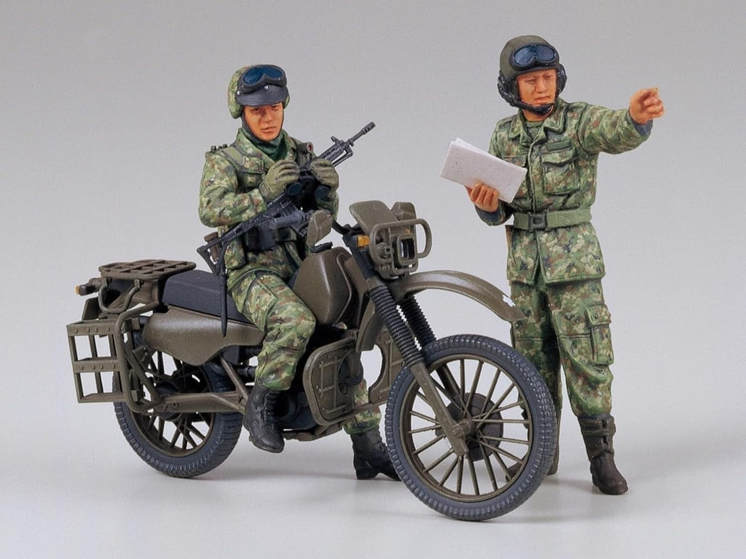Highly Detailed 1:35 Scale Military Motorcycle Model Kit - Realistic Assembly